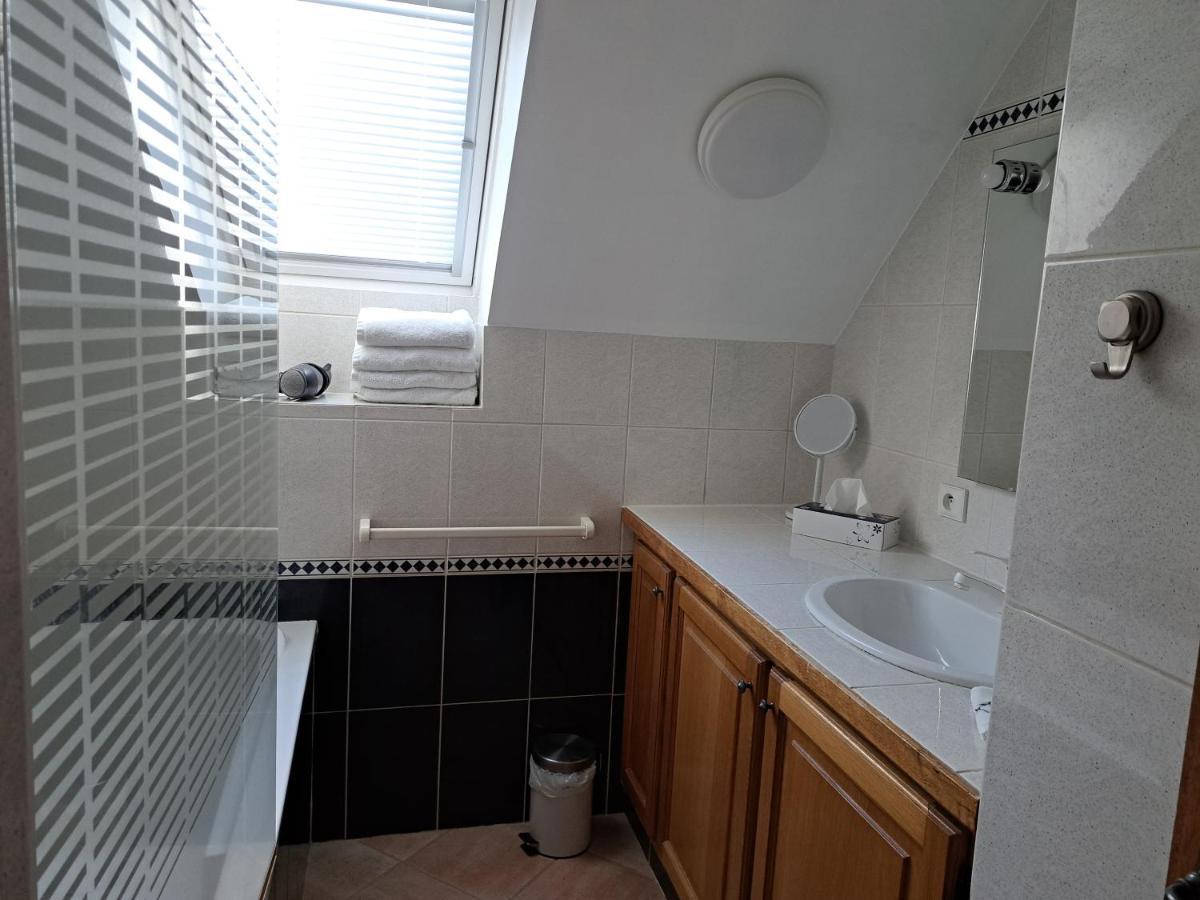 Au Chat Perche Espace Familial Mareil-sur-Mauldre Luaran gambar